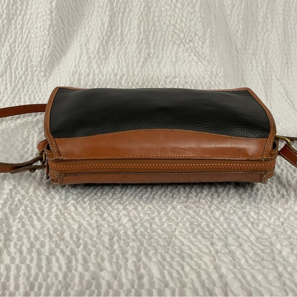 Vintage Dooney & Bourke Black & Tan  Crossbody Bag - Picture 4 of 12